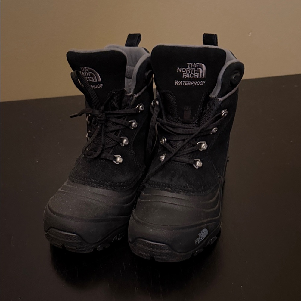 The North Face Black High-Top Winter Boots NEW WITHOUT TAGS
